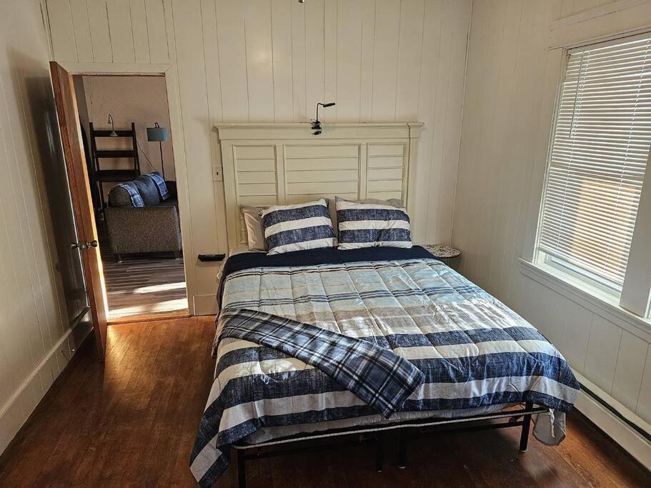 Indian Lake House Worcester Bagian luar foto