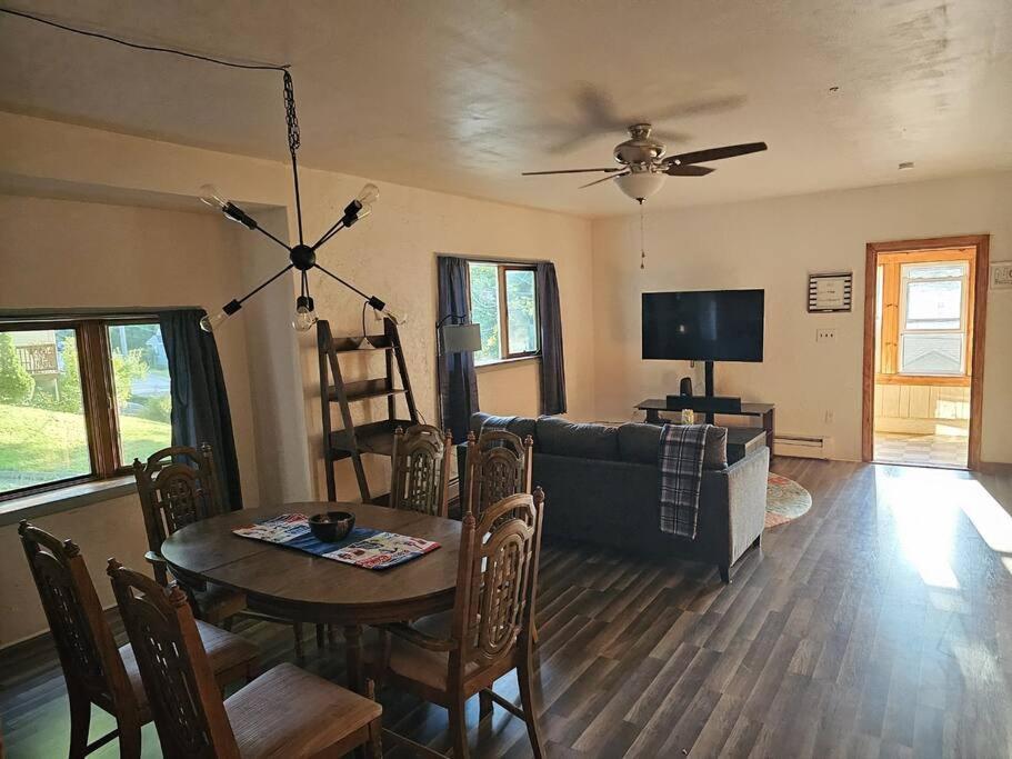 Indian Lake House Worcester Bagian luar foto